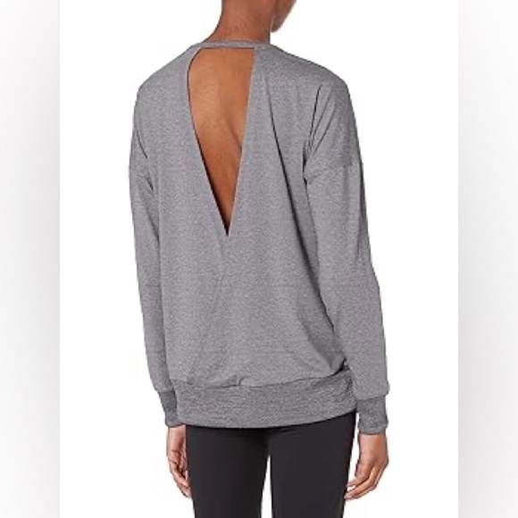 Marika Tops - 2/$20 Marika Women's Mika Pullover Hoodie Sweatshirt size large